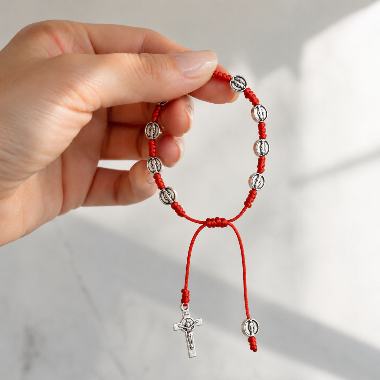 Pulsera San Benito de Protección Escarlata