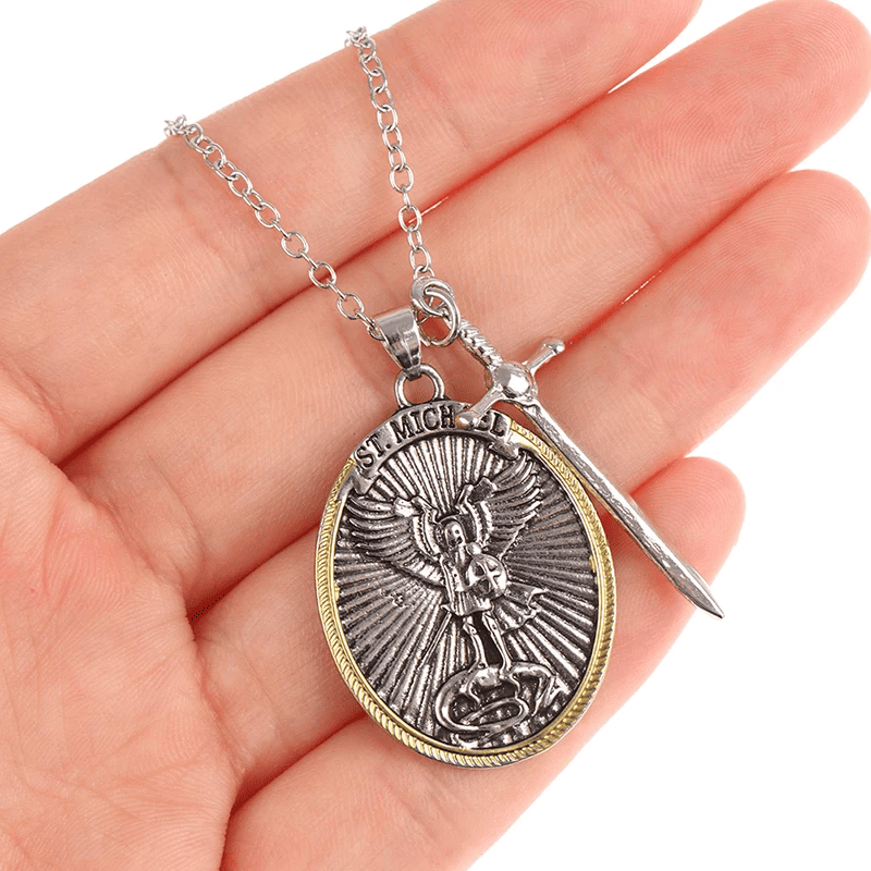 Collar San Miguel Arcángel — Protector Celestial