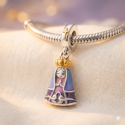 Dije Virgen del Manto Rosa Celestial — Plata 925